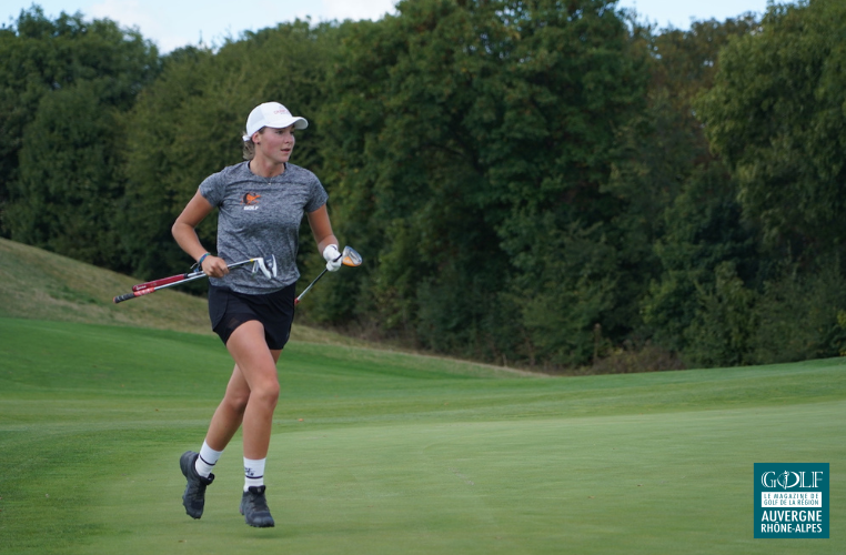 Speedgolf : Emily Mollard reine en Scandinavie