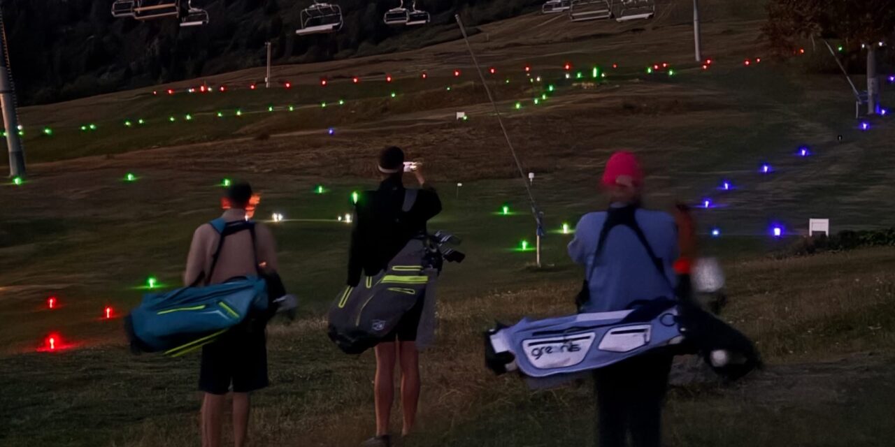 Golfer sous les étoiles aux Arcs