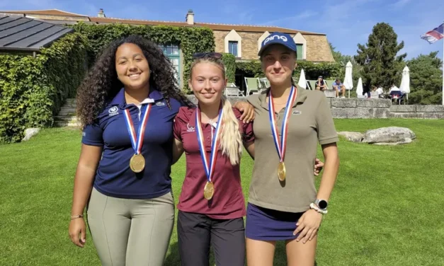 Salomé Lumbaca (GCL) au pied du podium à Morfontaine