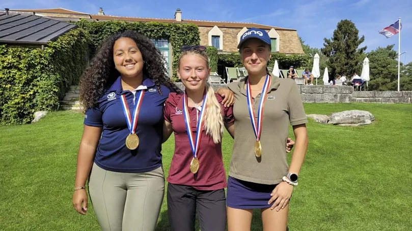 Salomé Lumbaca (GCL) au pied du podium à Morfontaine